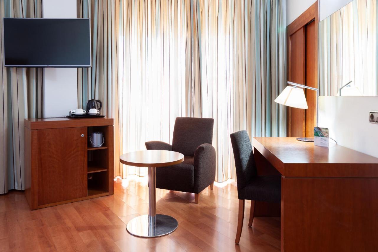 Senator Huelva Hotel Екстериор снимка